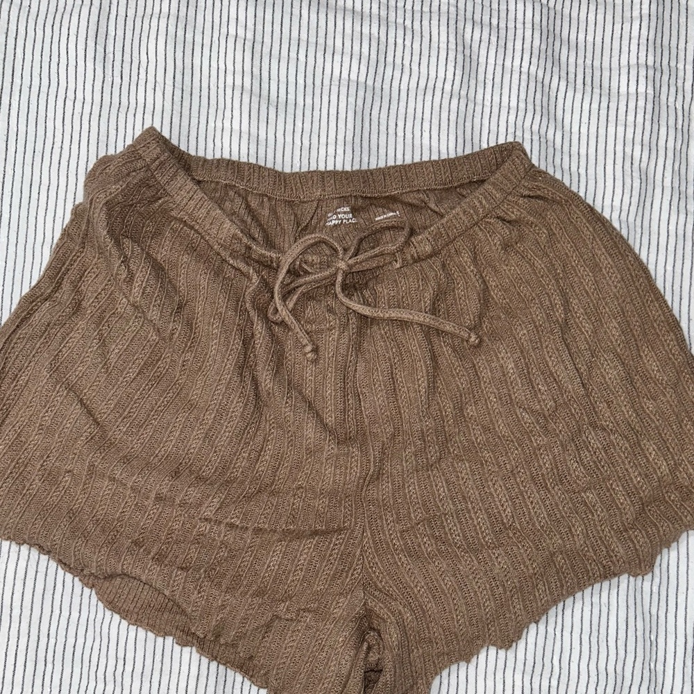 Cute beachy shorts size S!
